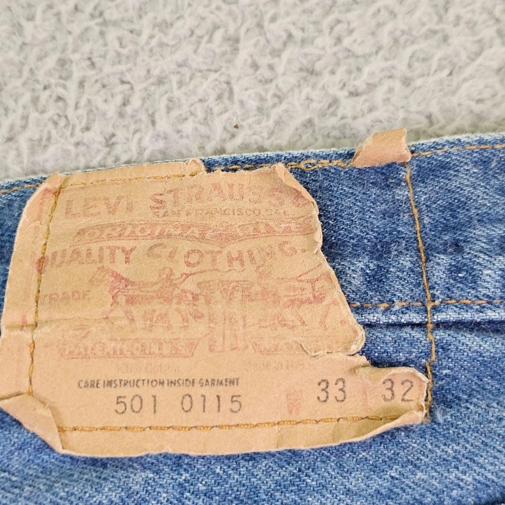 Vintage Levis 501 Jeans Mens 33x32 Blue Medium Wash Denim Button Fly USA 80s